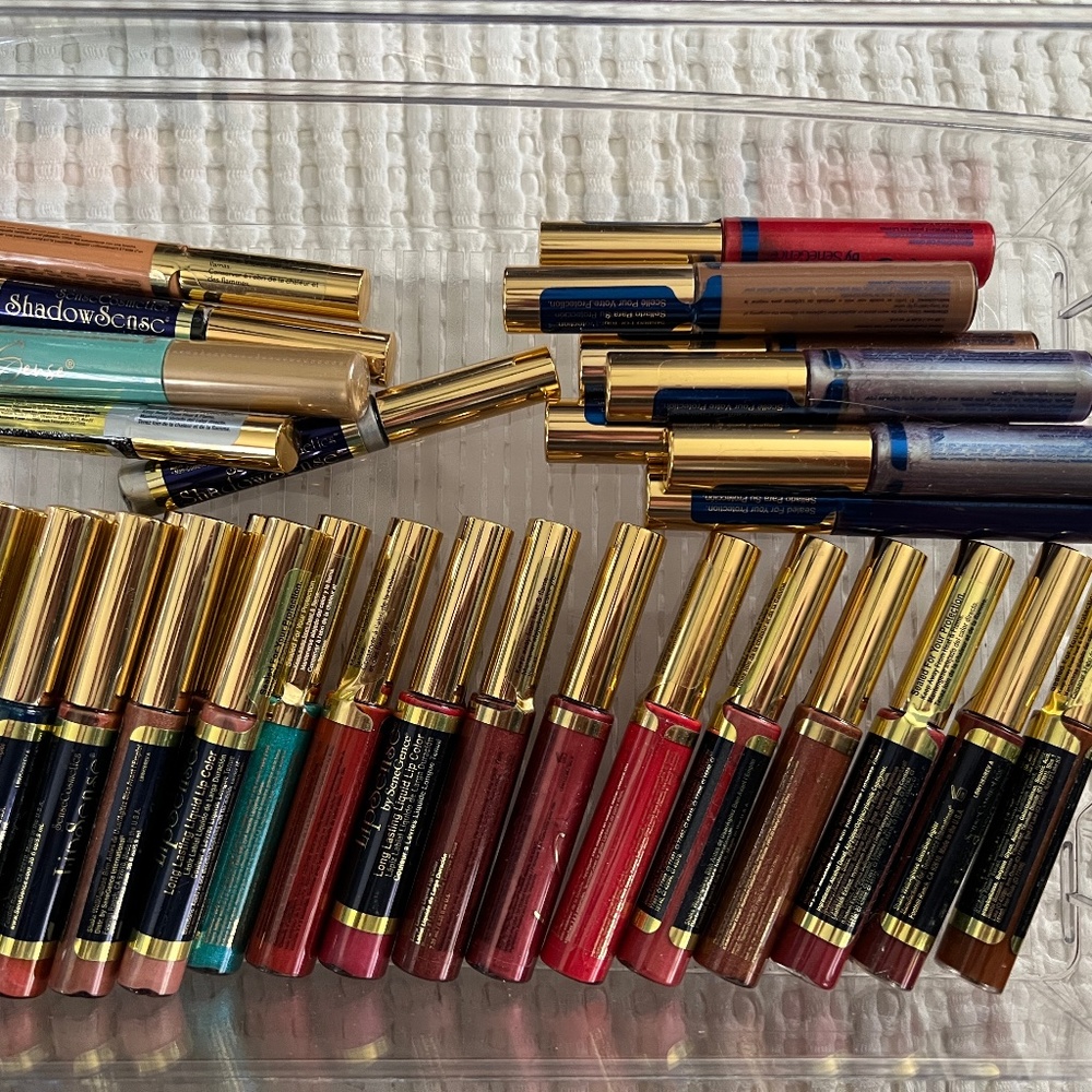 Large lot of Senegence LipsSense, gloss, Shadowsense